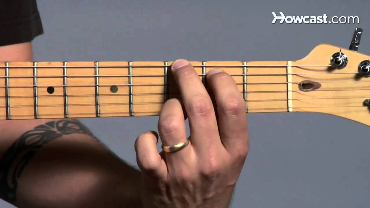 How to Play Guitar: Beginners / Left-Hand Positioning